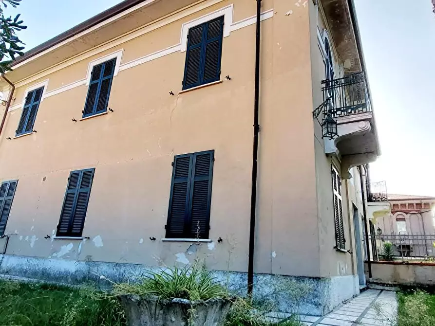 Immagine 7 di Casa bifamiliare in vendita  a Carrara