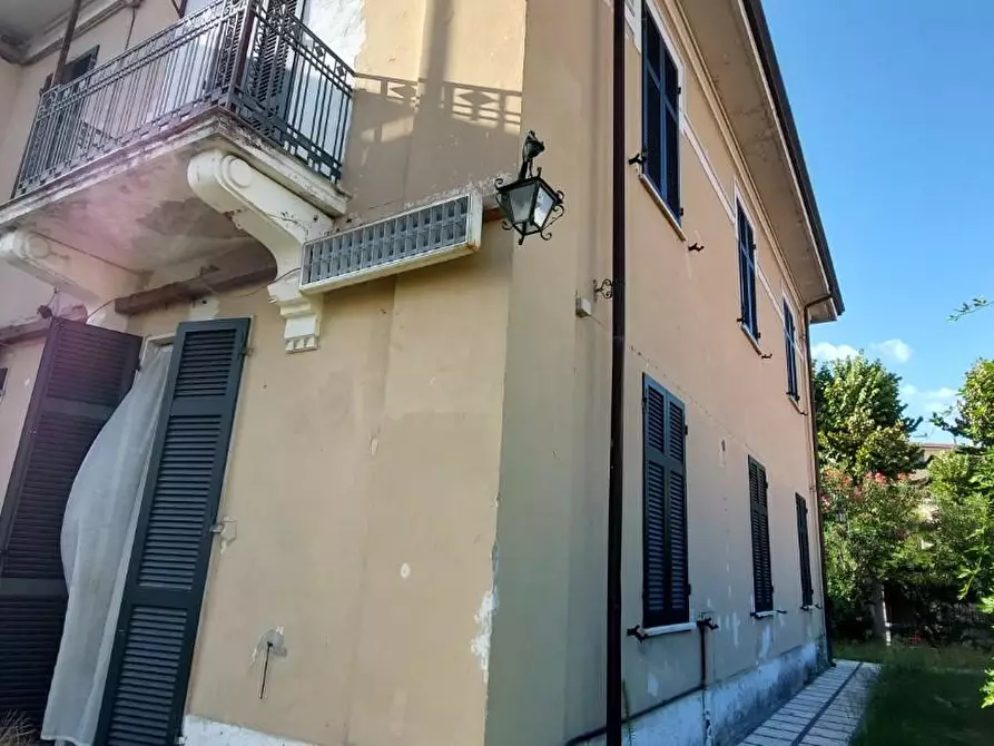 Immagine 12 di Casa bifamiliare in vendita  a Carrara