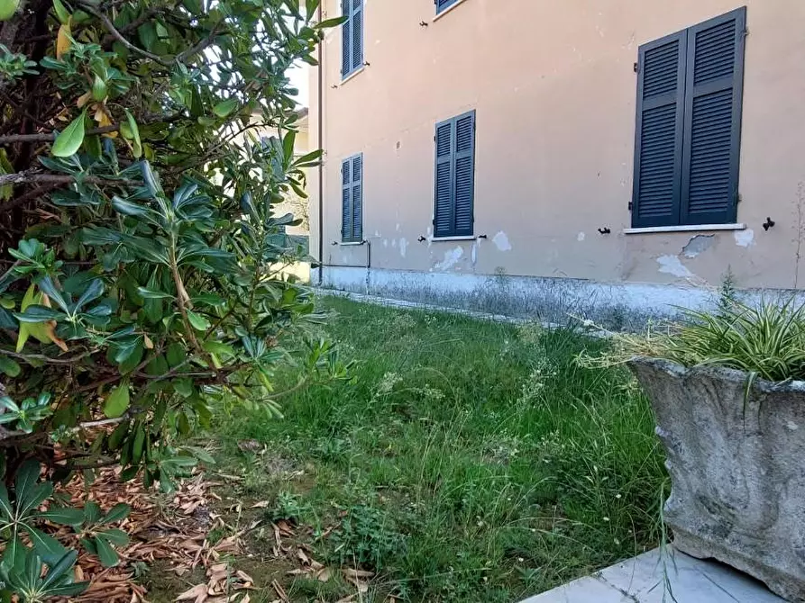 Immagine 8 di Casa bifamiliare in vendita  a Carrara