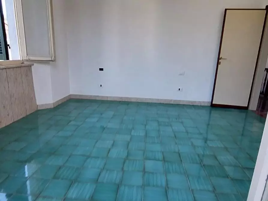 Immagine 28 di Casa bifamiliare in vendita  a Carrara