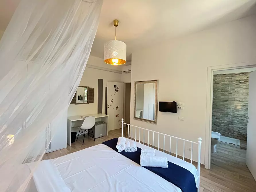 Immagine 24 di Appartamento in vendita  a Siena