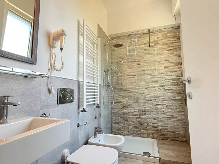 Immagine 36 di Appartamento in vendita  a Siena