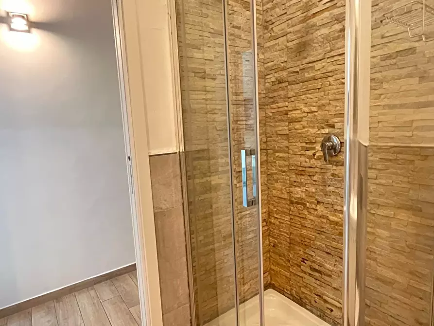 Immagine 40 di Appartamento in vendita  a Siena