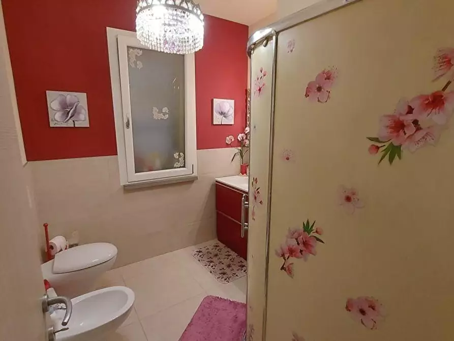 Immagine 19 di Casa semindipendente in vendita  a Castelnuovo Magra