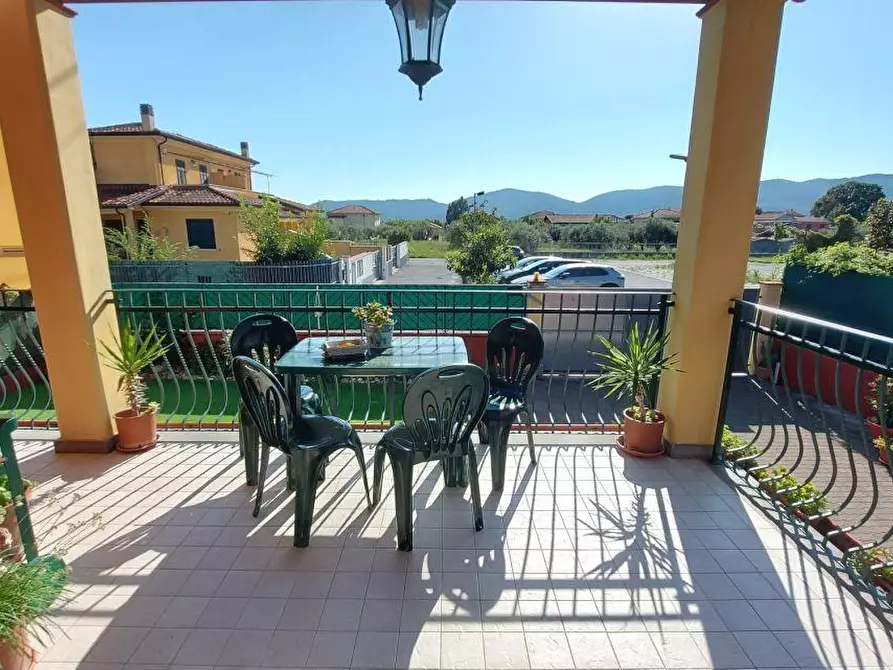 Immagine 4 di Casa semindipendente in vendita  a Castelnuovo Magra