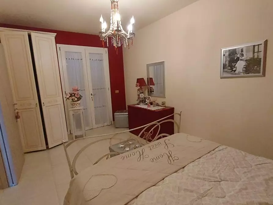 Immagine 15 di Casa semindipendente in vendita  a Castelnuovo Magra