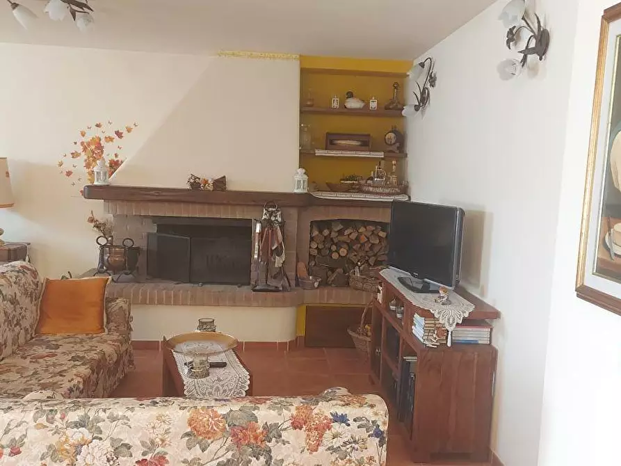 Immagine 32 di Casa semindipendente in vendita  a Castelnuovo Magra