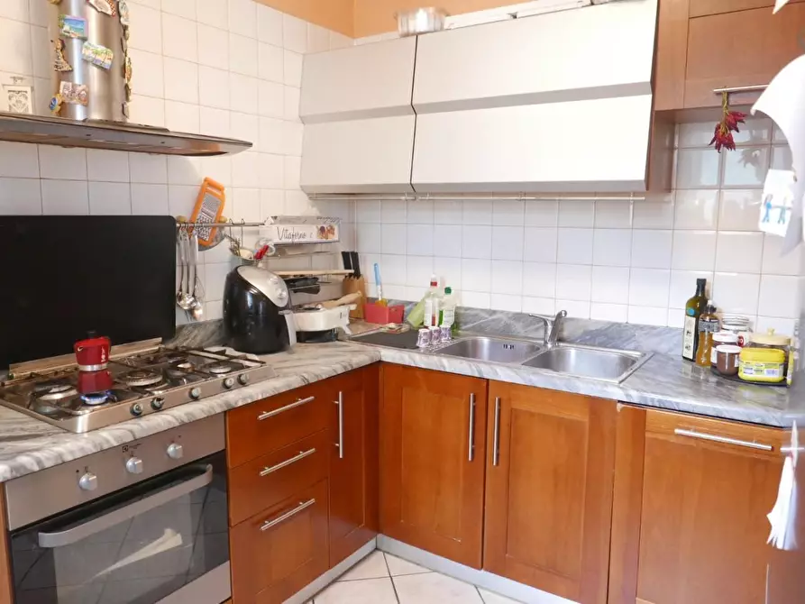 Immagine 7 di Appartamento in vendita  a Carrara