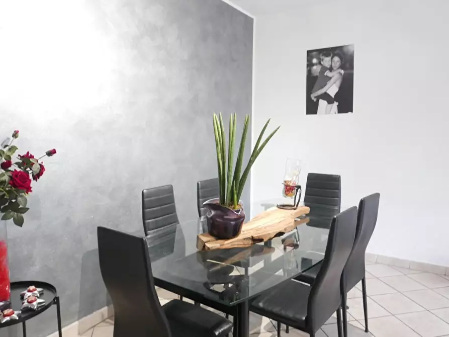 Immagine 5 di Appartamento in vendita  a Carrara