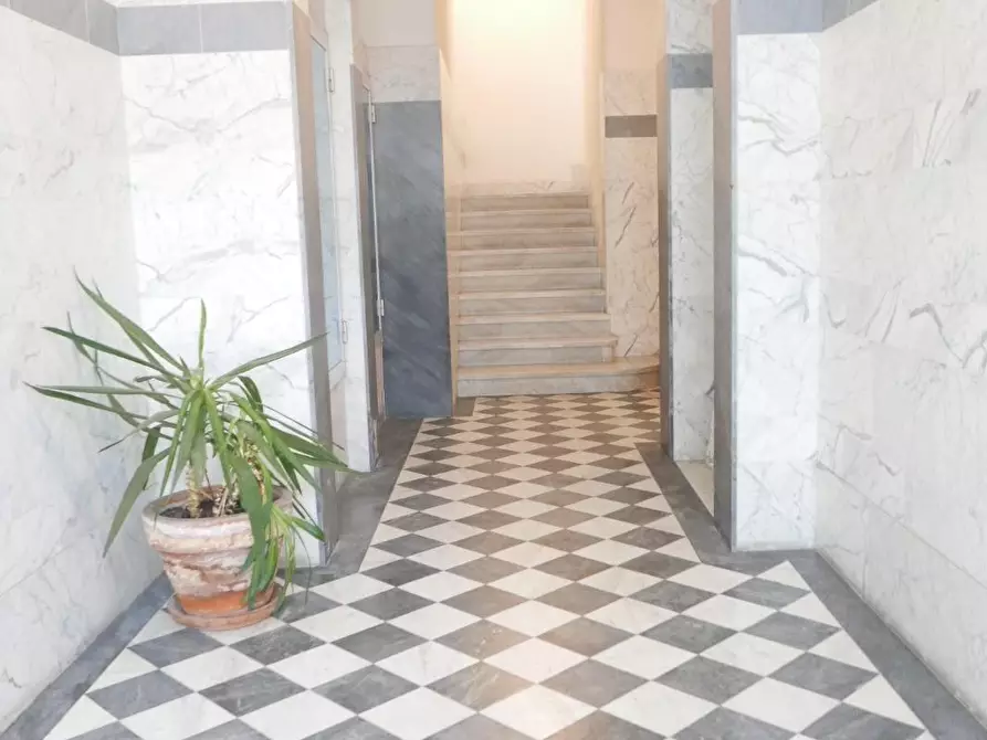 Immagine 20 di Appartamento in vendita  a Carrara
