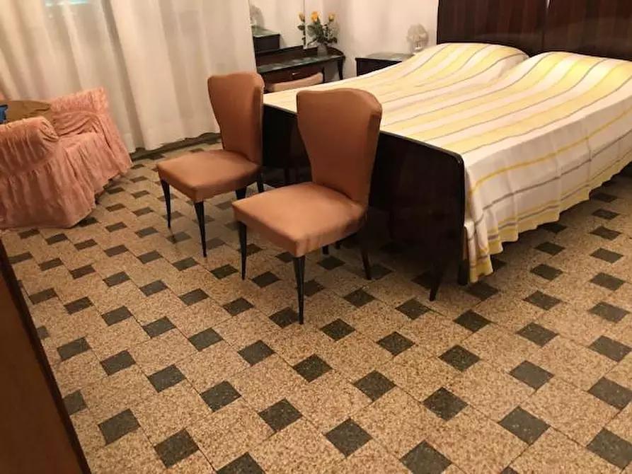 Immagine 5 di Casa indipendente in vendita  a Empoli