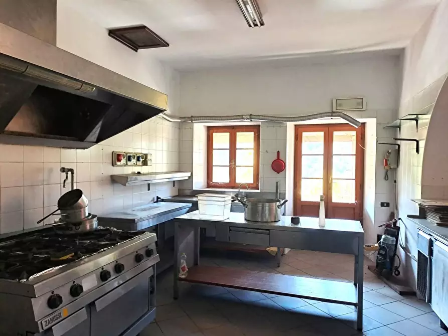 Immagine 11 di Bar / Ristorante in vendita  a Pietrasanta