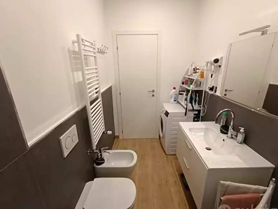 Immagine 4 di Appartamento in vendita  a Lerici