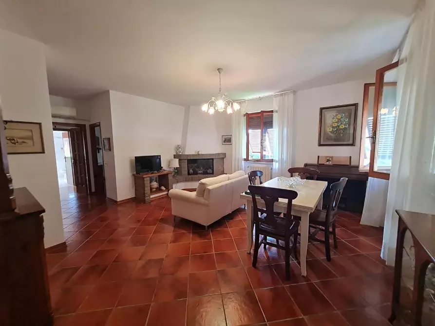 Immagine 21 di Villa in vendita  a Campiglia Marittima