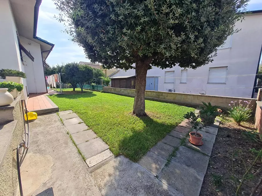 Immagine 30 di Villa in vendita  a Campiglia Marittima