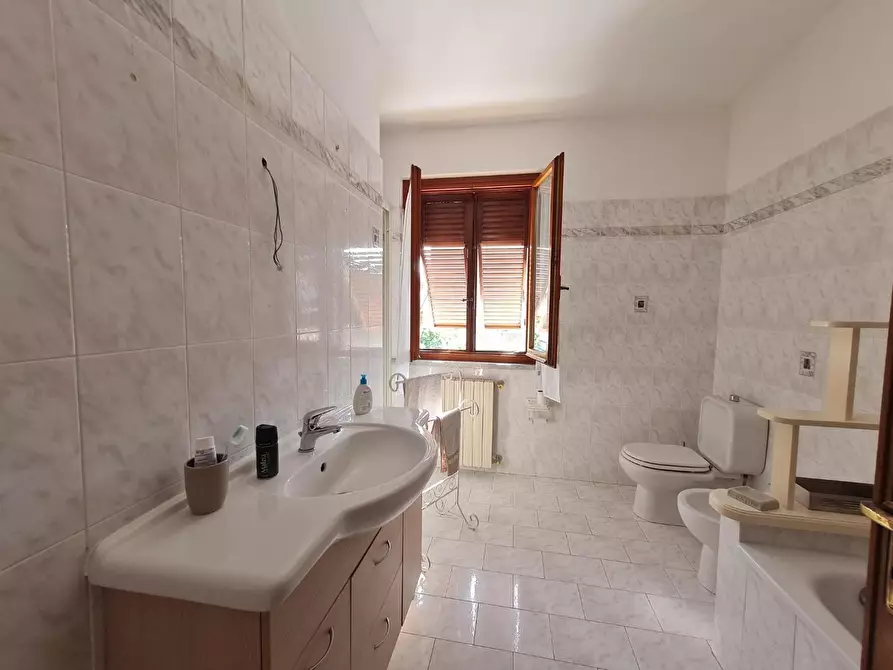 Immagine 24 di Villa in vendita  a Campiglia Marittima