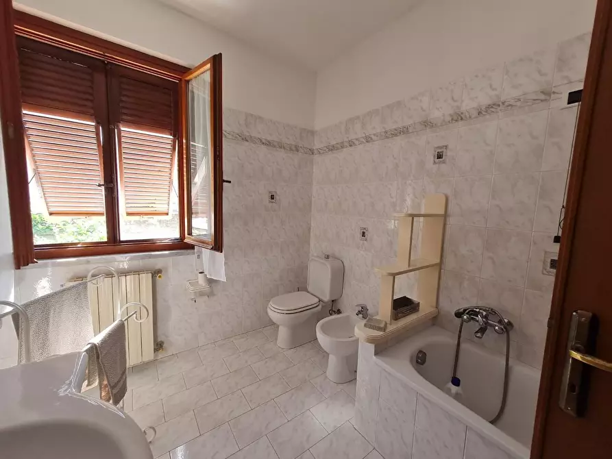 Immagine 25 di Villa in vendita  a Campiglia Marittima