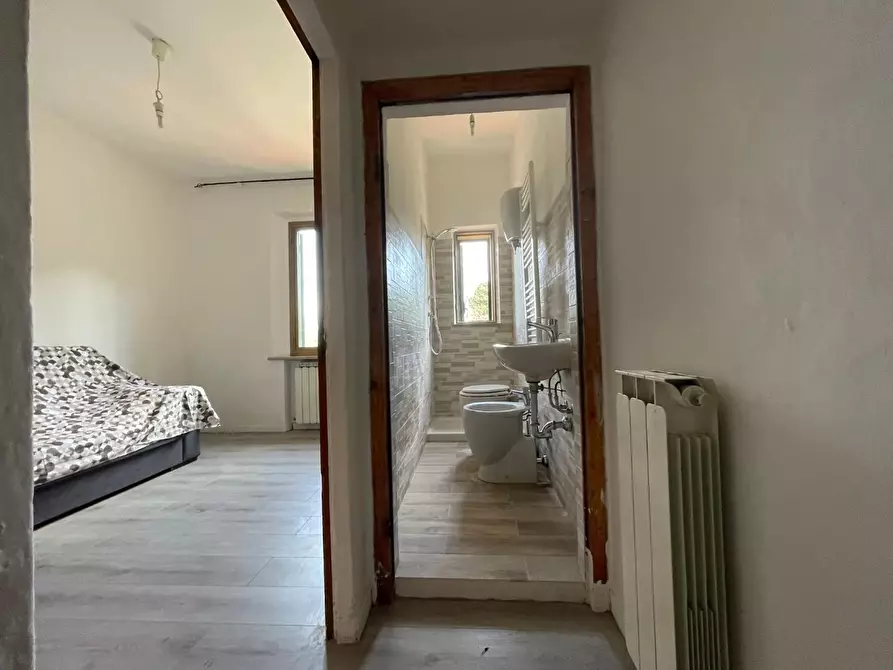 Immagine 8 di Appartamento in vendita  a Siena