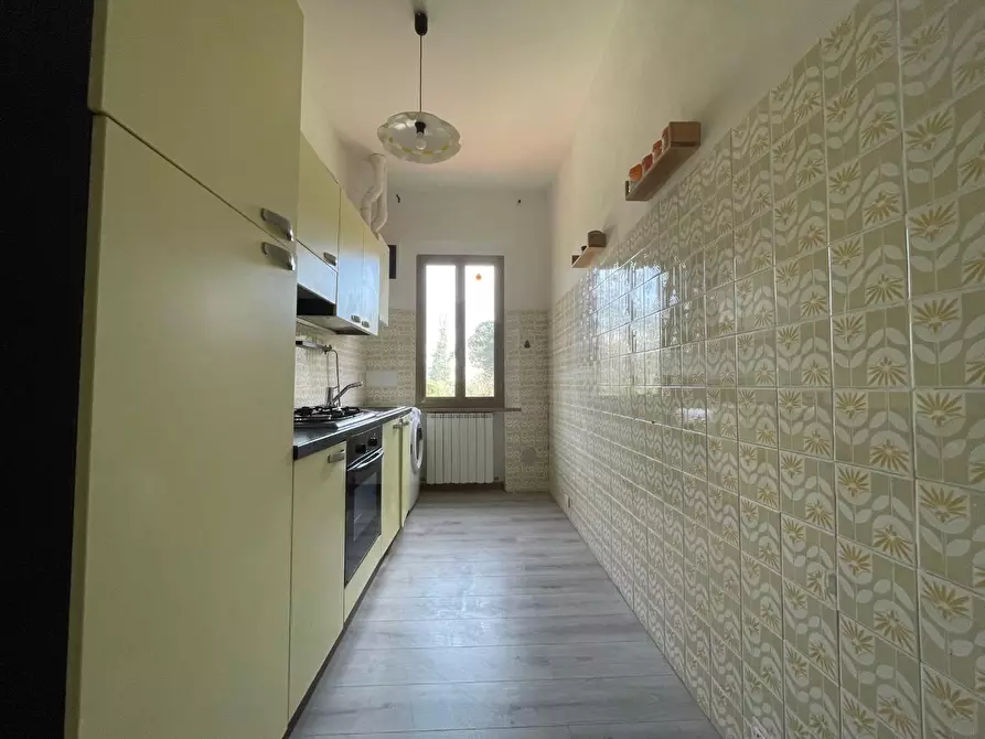 Immagine 4 di Appartamento in vendita  a Siena