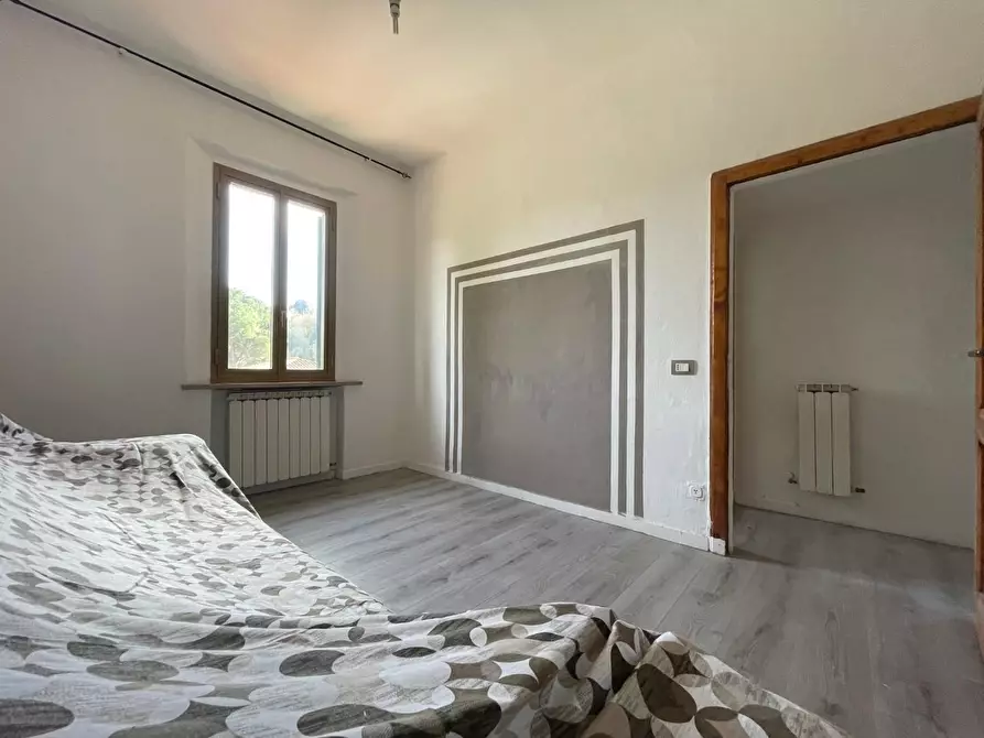 Immagine 3 di Appartamento in vendita  a Siena