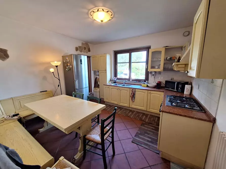 Immagine 9 di Villa in vendita  a Capannori