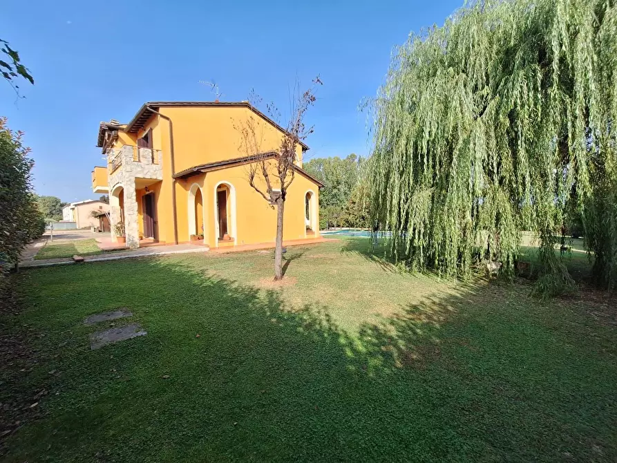 Immagine 26 di Villa in vendita  a Capannori
