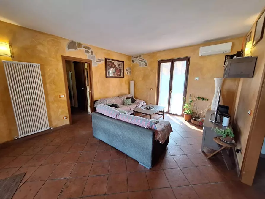 Immagine 4 di Villa in vendita  a Capannori