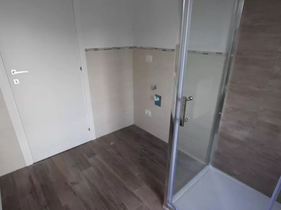 Immagine 8 di Appartamento in vendita  a La Spezia