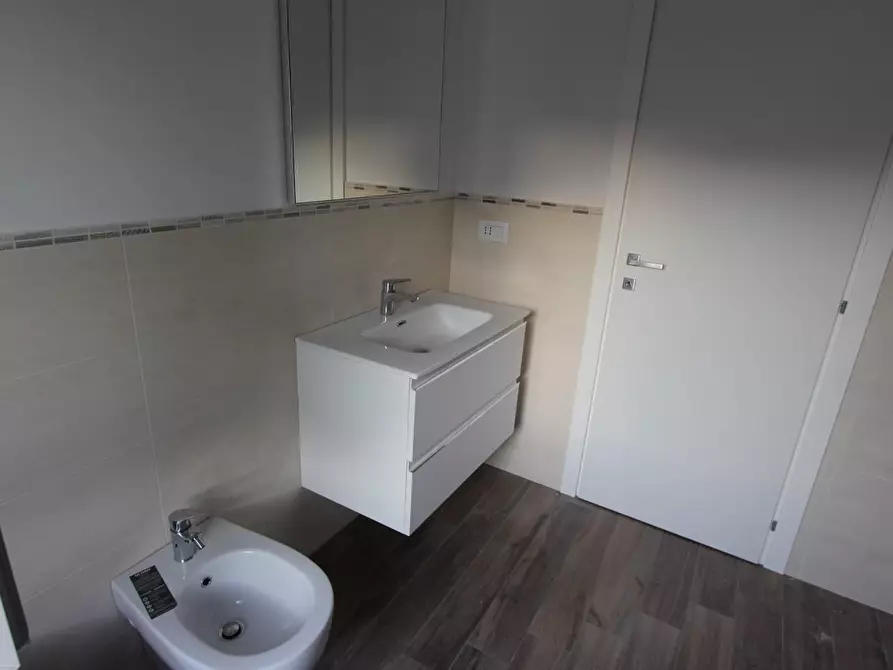 Immagine 7 di Appartamento in vendita  a La Spezia