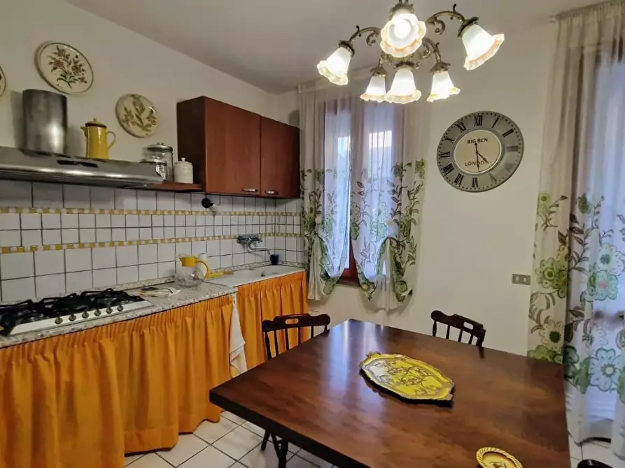 Immagine 11 di Appartamento in vendita  a Santa Croce Sull'arno