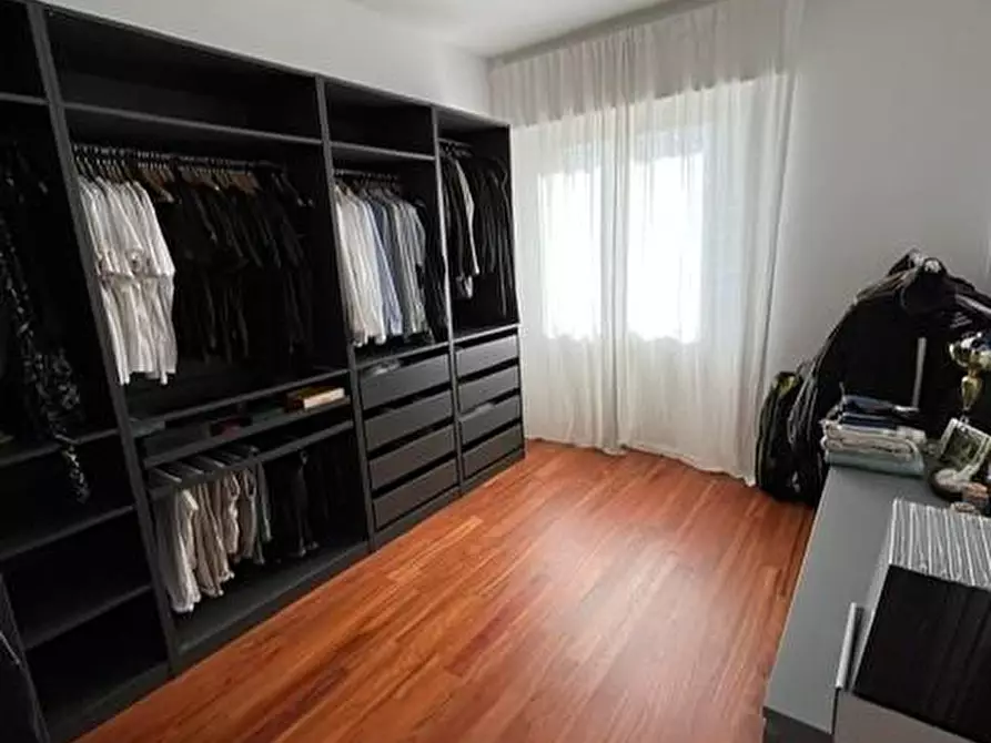 Immagine 26 di Appartamento in vendita  a Viareggio