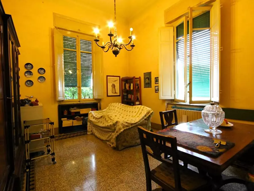 Immagine 28 di Villa in vendita  a Lucca