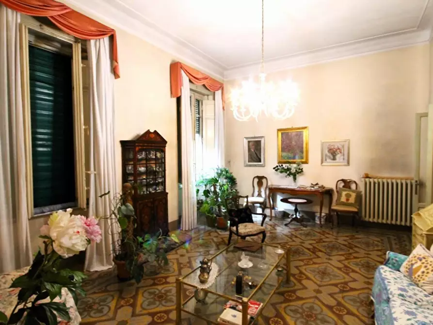 Immagine 11 di Villa in vendita  a Lucca