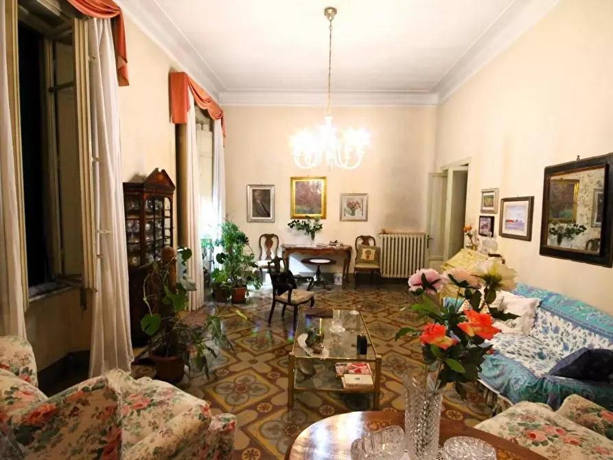 Immagine 12 di Villa in vendita  a Lucca