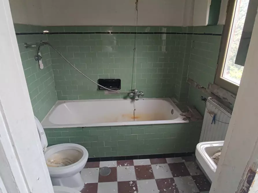 Immagine 5 di Appartamento in vendita  a Massa