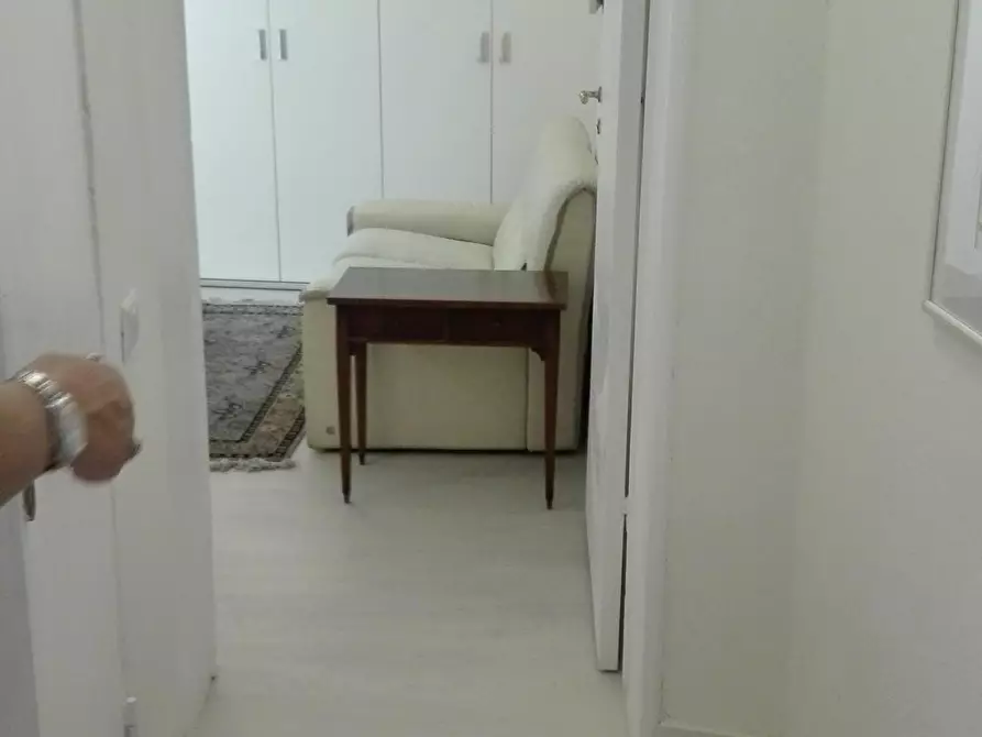 Immagine 3 di Appartamento in vendita  a Siena