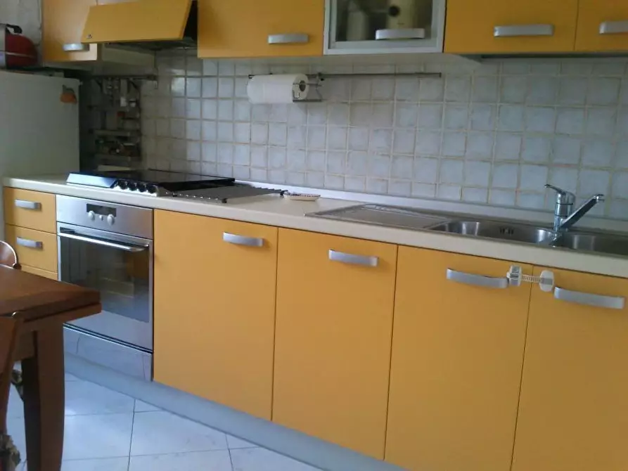 Immagine 5 di Appartamento in vendita  a Massa