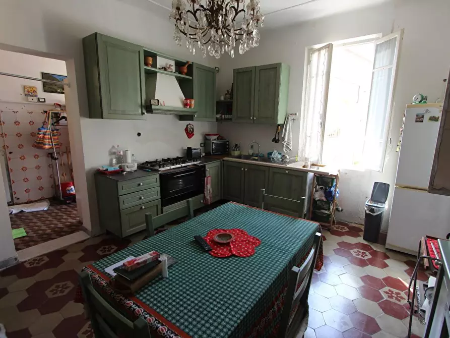 Immagine 3 di Appartamento in vendita  a Sarzana