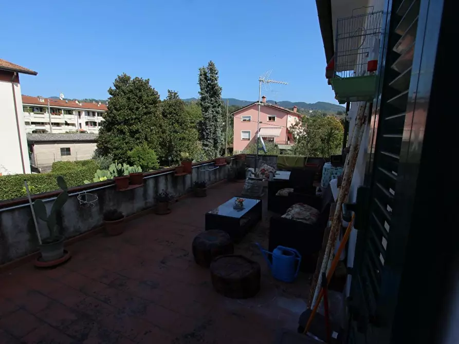 Immagine 11 di Appartamento in vendita  a Sarzana