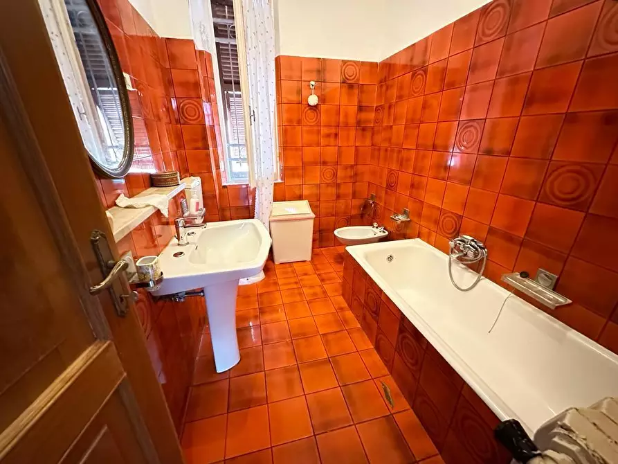 Immagine 16 di Porzione di casa in vendita  a Ameglia