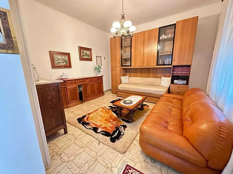 Immagine 6 di Porzione di casa in vendita  a Ameglia