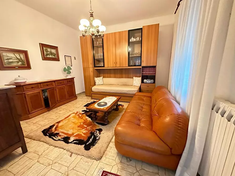 Immagine 7 di Porzione di casa in vendita  a Ameglia