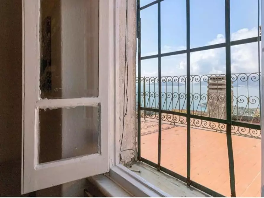 Immagine 17 di Appartamento in vendita  a Lerici