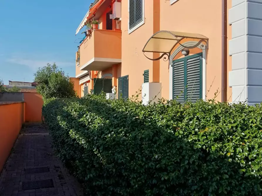 Immagine 18 di Appartamento in vendita  a Empoli