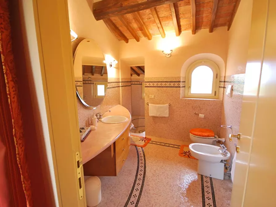 Immagine 20 di Villa in vendita  a Casciana Terme Lari