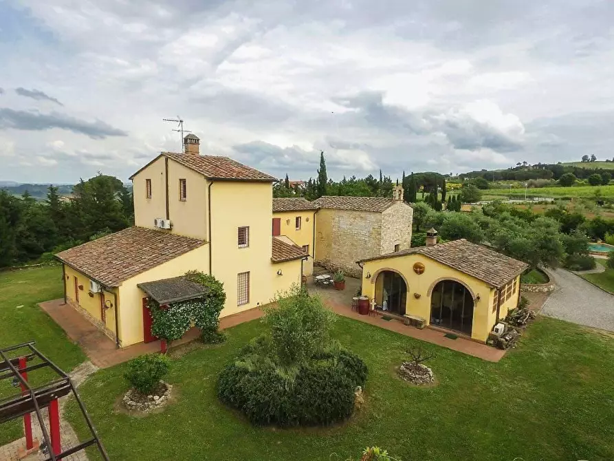 Immagine 1 di Villa in vendita  a Casciana Terme Lari