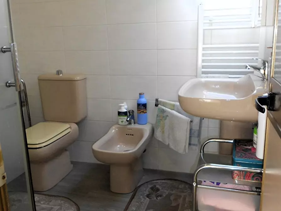 Immagine 33 di Casa indipendente in vendita  a Montignoso