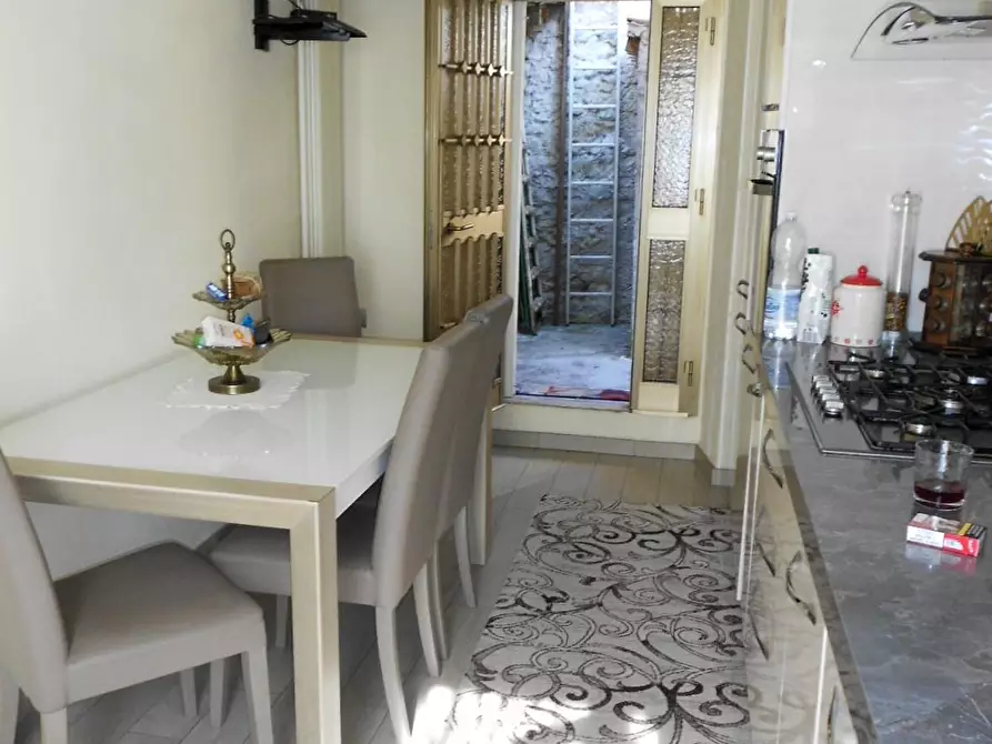 Immagine 9 di Casa indipendente in vendita  a Montignoso