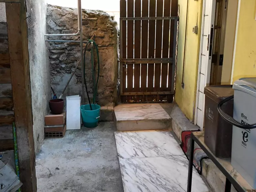 Immagine 11 di Casa indipendente in vendita  a Montignoso