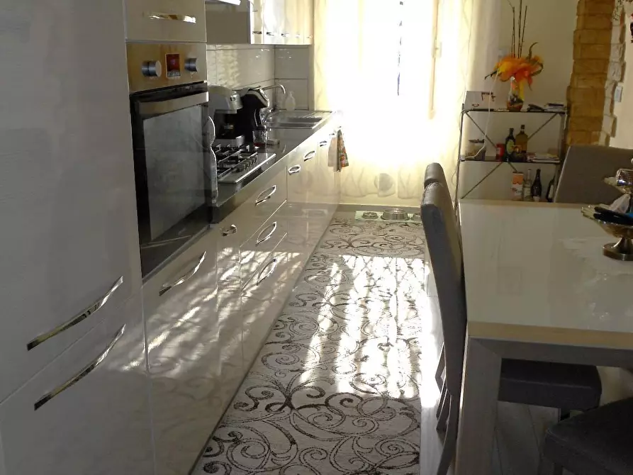 Immagine 12 di Casa indipendente in vendita  a Montignoso